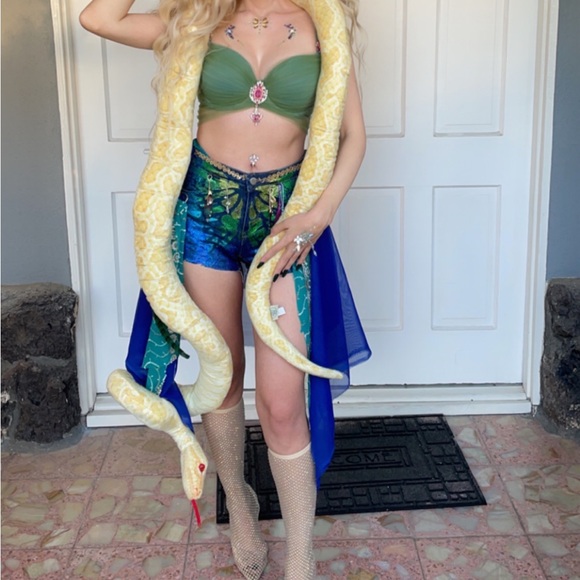 Halloween Costume Britney Spears Costume VMA Slave 4 U - Picture 2 of 5
